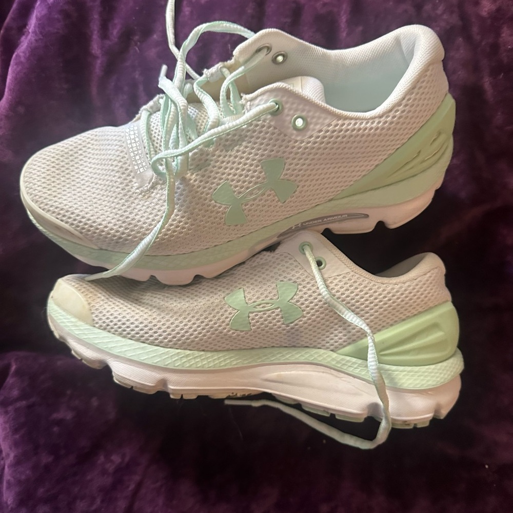 Under Armour Women's Mint Green Running Shoes